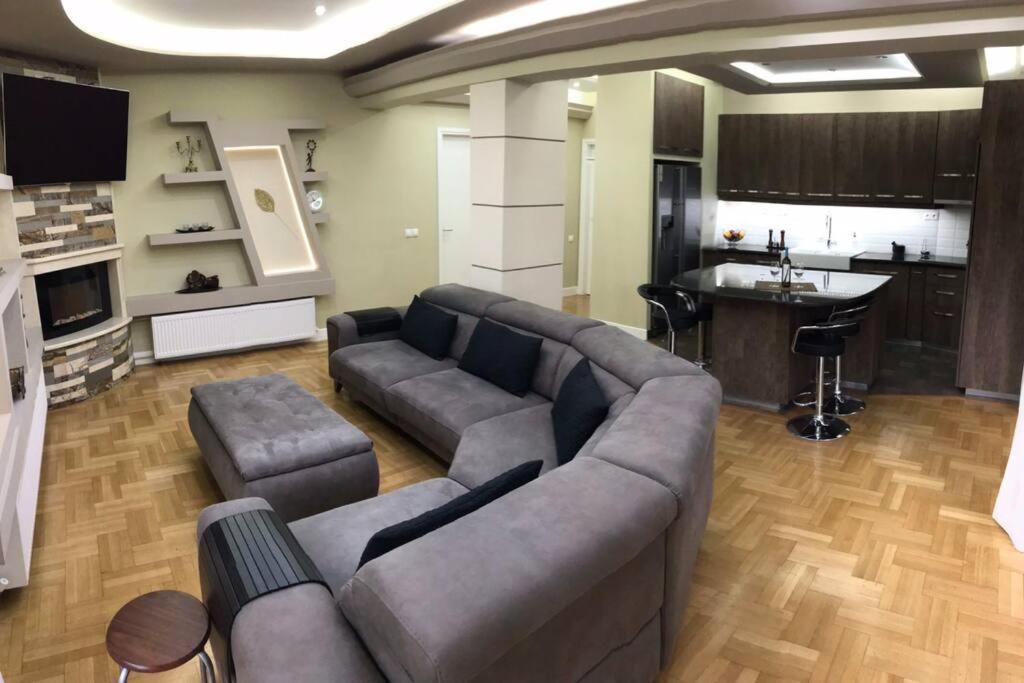 Finer Things Flisvos Beach Condo In Palaio Faliro Athene Buitenkant foto