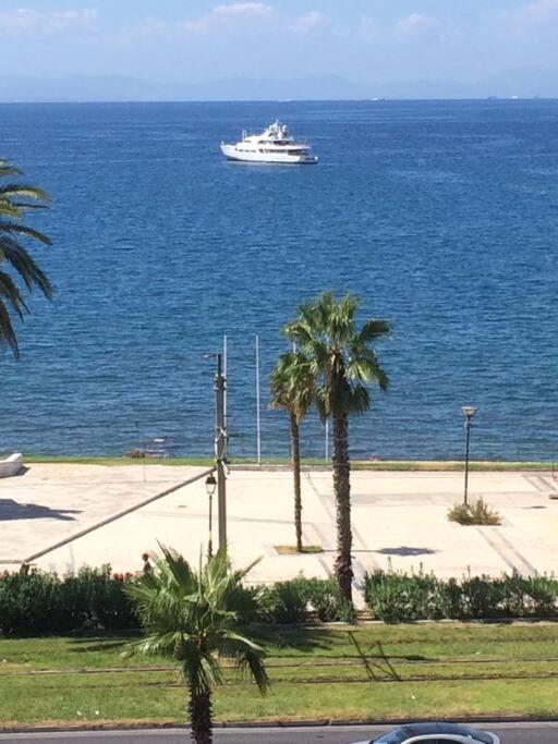 Finer Things Flisvos Beach Condo In Palaio Faliro Athene Buitenkant foto